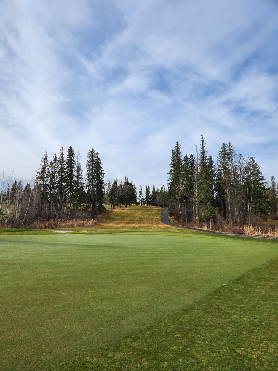 CProdahl's tweet photo. Opening Day in the books @TheglendaleYeg https://t.co/JgpY8wy64W