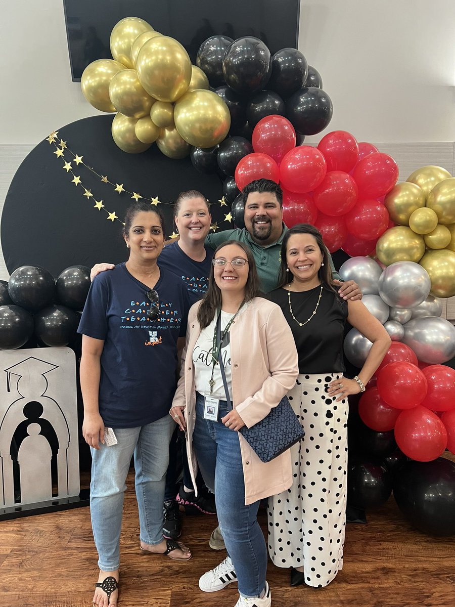 KianesZee's tweet photo. Thank you to the RRISD Impact team for hosting a EOY Red Carpet event for our ECT’s, CT’s and LCT’s community! Everything was lovely and I am grateful for the mentorship and professional growth this year! I’m so proud to be Lead Mentor Coach and to see my Walsh team there! 💚💛 @rrisdpd @keli_soliz   @JWalshMS @rrisdects