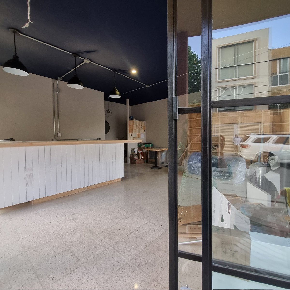 Barra de café en construcción 👷🏽‍♀️👷🏻
¡Ansiosos de poder recibirlos pronto!