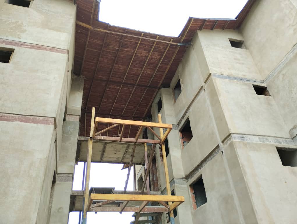 josemvasquez's tweet photo. Seguiremos trabajando en unión de un solo gobierno, gracias al apoyo de nuestro Presidente @NicolasMaduro para dar soluciones habitacionales a nuestro pueblo. ¡Vamos pa’lante! https://t.co/1d40yLAfCo