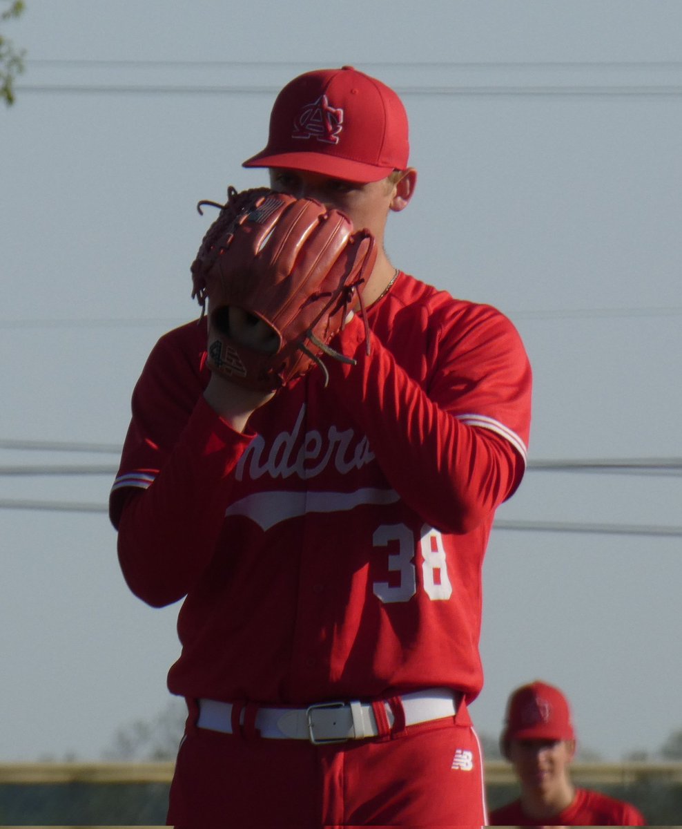 RobinsonJerred's tweet photo. Two @WKU_Baseball commits faced off in a district match-up tonight. Proud of these young men @Aaron_Robi and @TaylorPenn12 for putting on a show! 
Combined: 13 1/3 IP  3H  1R  18K 
The passion and respect these two have for the game is phenomenal! @PPL_Lex @DNap24 https://t.co/jOS6U229lh