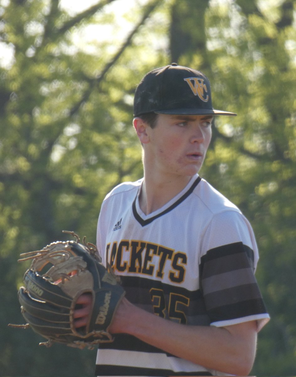 RobinsonJerred's tweet photo. Two @WKU_Baseball commits faced off in a district match-up tonight. Proud of these young men @Aaron_Robi and @TaylorPenn12 for putting on a show! 
Combined: 13 1/3 IP  3H  1R  18K 
The passion and respect these two have for the game is phenomenal! @PPL_Lex @DNap24 https://t.co/jOS6U229lh