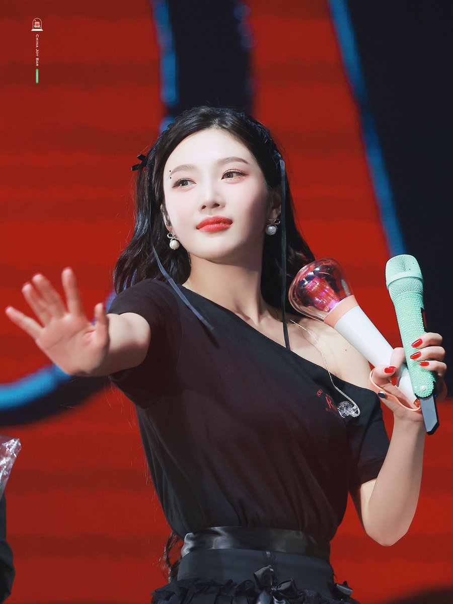 [INFO]

เนื่องจากเหุตผลด้านสุขภาพ จอยจะพักการทำกิจกรรมต่างๆชั่วคราว เพื่อฟื้นฟูร่างกายตามคำแนะนำของแพทย์ และจะไม่ได้ร่วมแสดงคอนเสิร์ต R to V ที่ญี่ปุ่น 3-4 พ.ค.นี้ โดย SM จะประกาศให้ทราบเมื่อจอยกลับมาทำกิจกรรมอีกครั้งค่ะ

ส่งกำลังใจให้จอยกลับมาแข็งแรงไวๆกันนะคะ💚 #GetWellSoonJoy