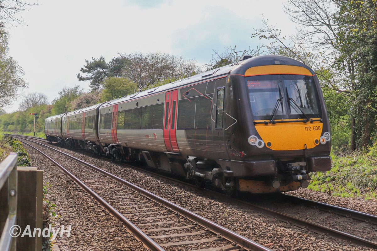 holtona72's tweet image. #OneSeventyWednesday this week as the EMR 180s were all hiding at the weekend. So here's @CrossCountryUK 170636 passing Ketton a few minutes in front of the GBRF weedkiller train on Saturday afternoon. 1L44 15.12 Leicester-Cambridge. #UnitPhottersUnite #Class170 22/4/23