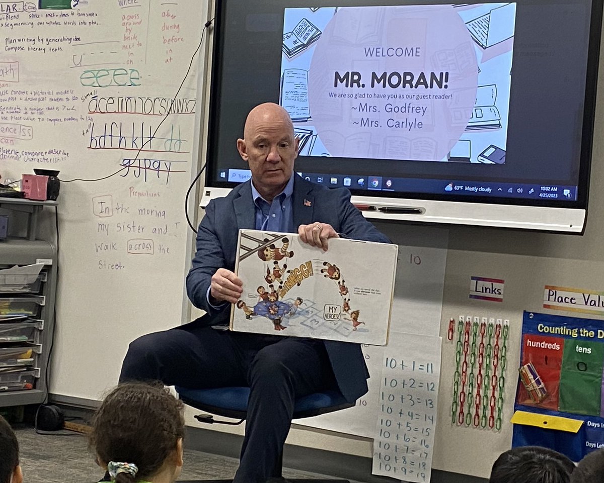 WISD Superintendent Kevin Moran was a funny Mystery Guest Reader today! He told them about being a superintendent and read Super Hairo and the Barber of Doom by John Rocco. 😃 #jeschat #wisdgreatness