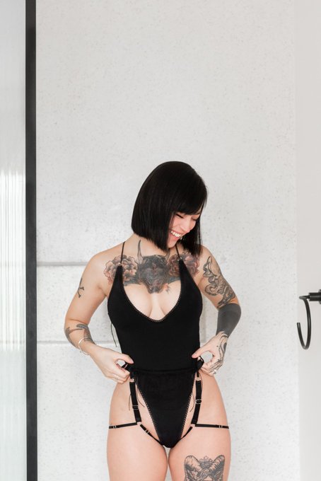 😅 https://t.co/RoftxdNdNe