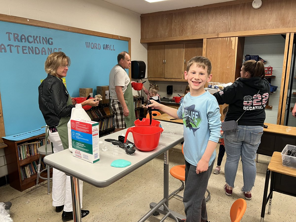 Both the Stephen Decatur Family Night and the South Shores STEAM night (with their solar oven for s’mores) were a great success! <a href="/DPS61Decatur/">Decatur Public Schools</a> <a href="/SuptDPS61/">Dr. Rochelle Clark</a> <a href="/JeffDase/">Jeff Dase</a> <a href="/MBrady1977/">Mary Brady</a> <a href="/ChristelleH87/">Christelle Harding</a>