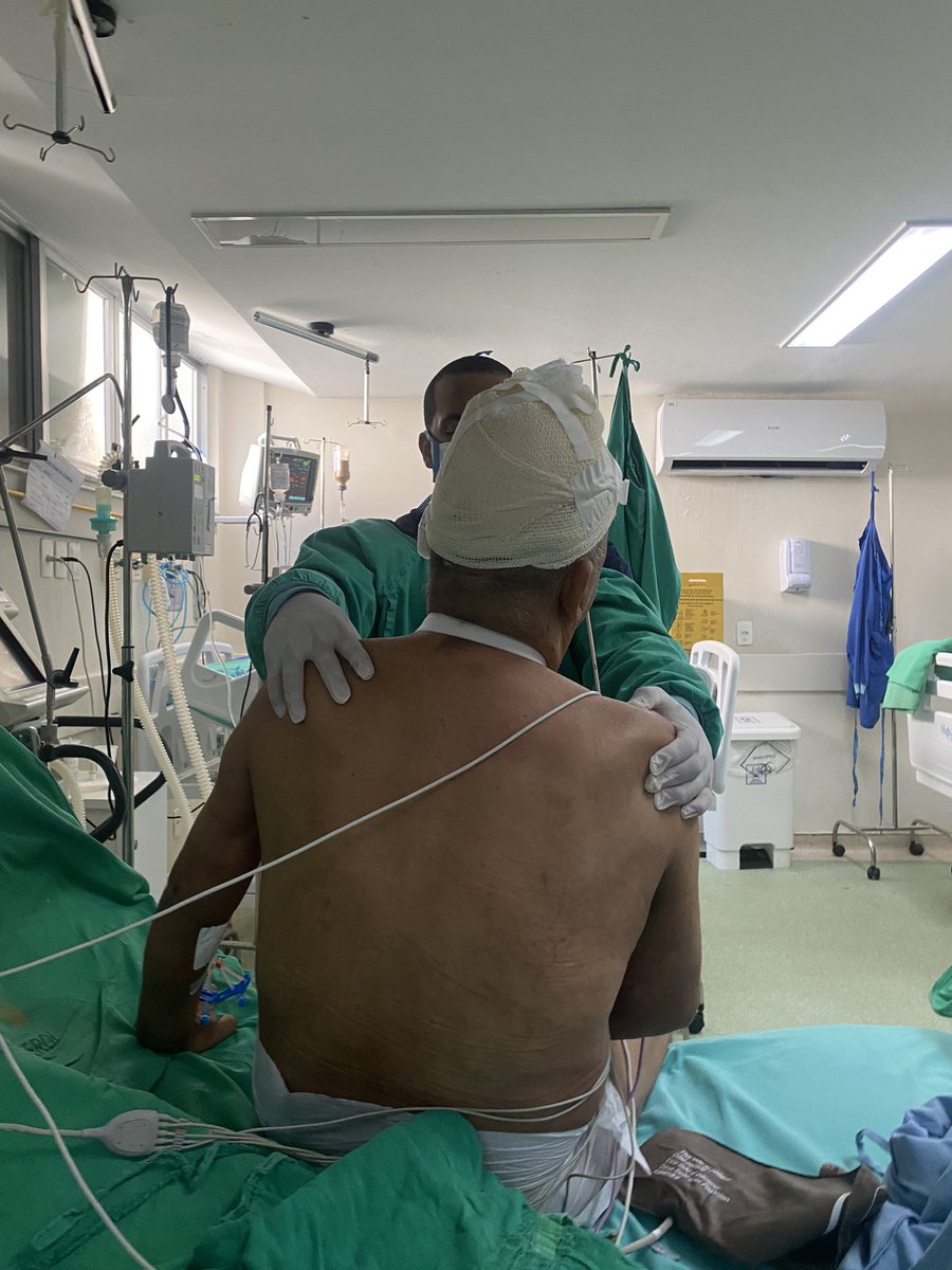 Igorfisio42's tweet image. Na UTI as luzes não se apagam, nela geramos a esperança. #terapiaintensiva