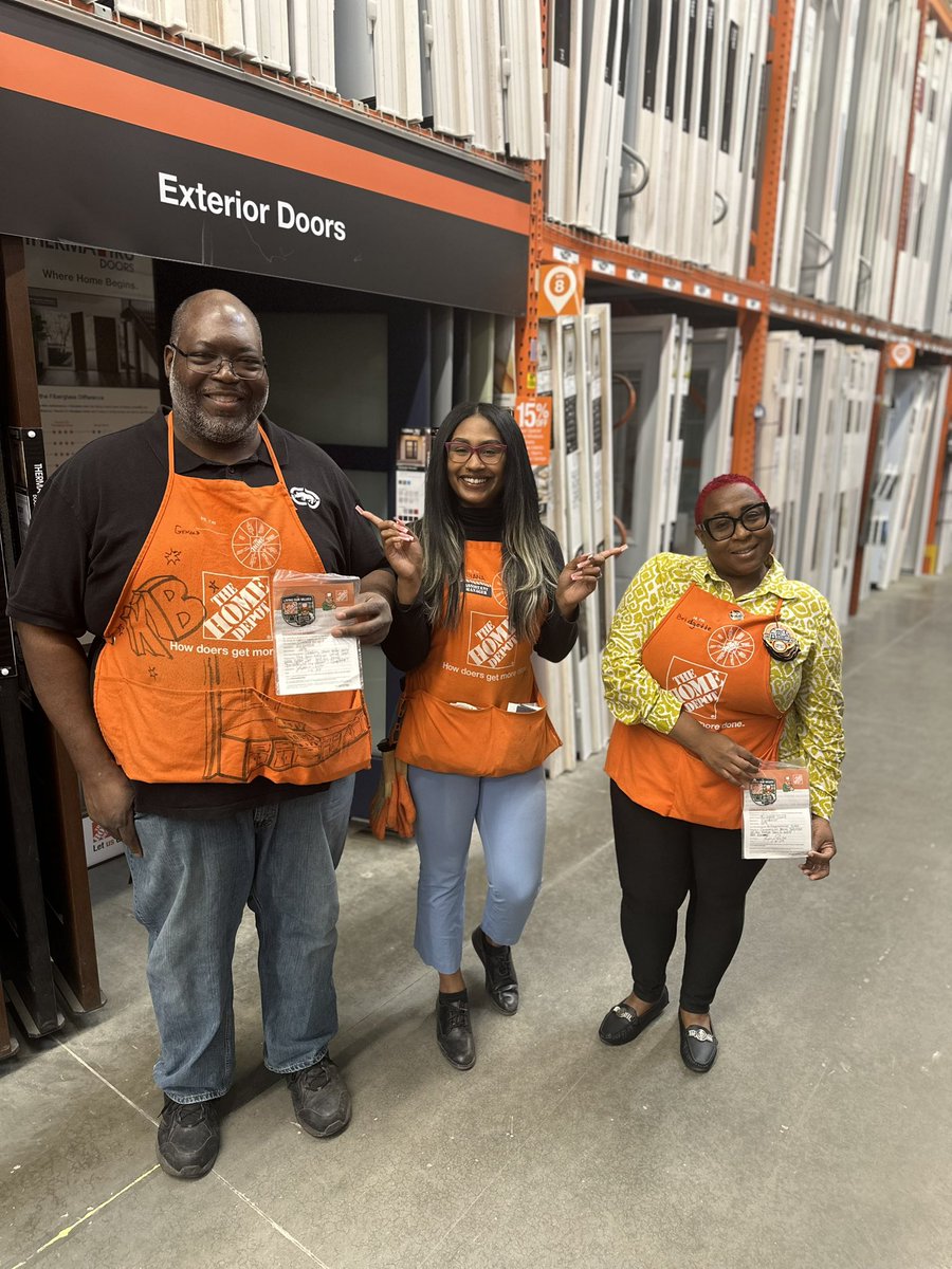 I wanna shout out my two specialist Gerald and Bridgette!!! Both were district 087 specialist of the Month for the month of March! I’m so proud of them!! @lisajones843 @philp_scott @kathy102894