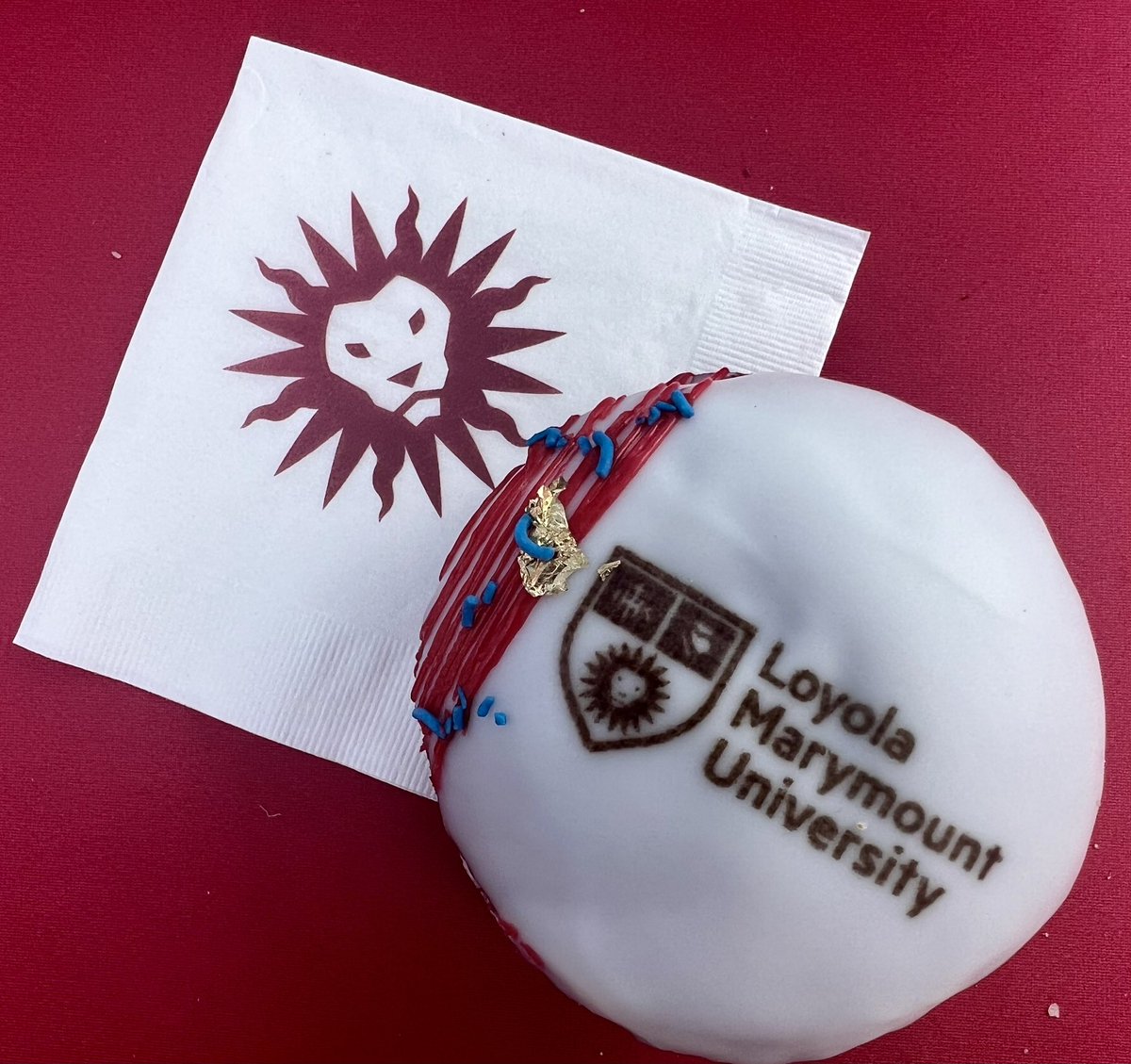 SVP_DrK's tweet photo. It was great to celebrate the end of the semester @LoyolaMarymount with Iggy and President Snyder @LMUSnyder! Giving away goodies to our students on Alumni Mall. #lastweekofclasses #yougotthis #golions https://t.co/qRmpjAeLot