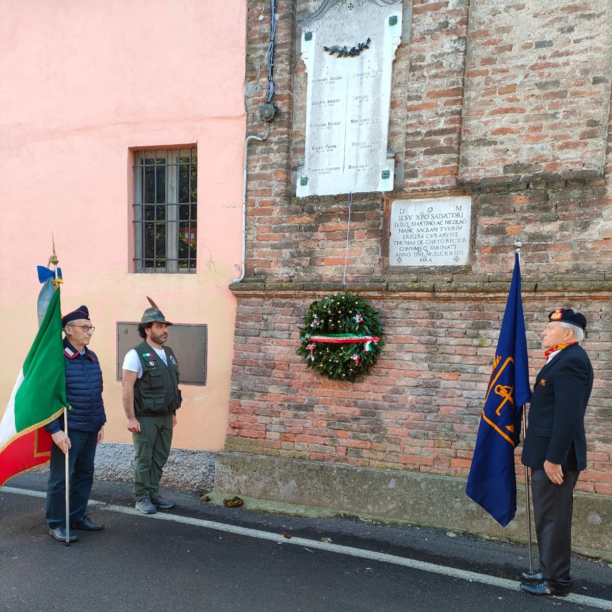 DamianoCattaneo's tweet photo. Viva l'Italia, viva la Liberazione e viva la Repubblica!
Il #25aprile a #Capralba e #Farinate.

#ilbriz https://t.co/5ZN8WkdbOX