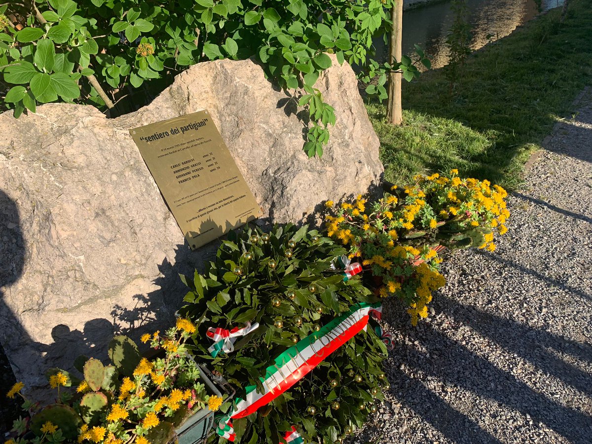 DamianoCattaneo's tweet photo. Viva l'Italia, viva la Liberazione e viva la Repubblica!
Il #25aprile a #Capralba e #Farinate.

#ilbriz https://t.co/5ZN8WkdbOX