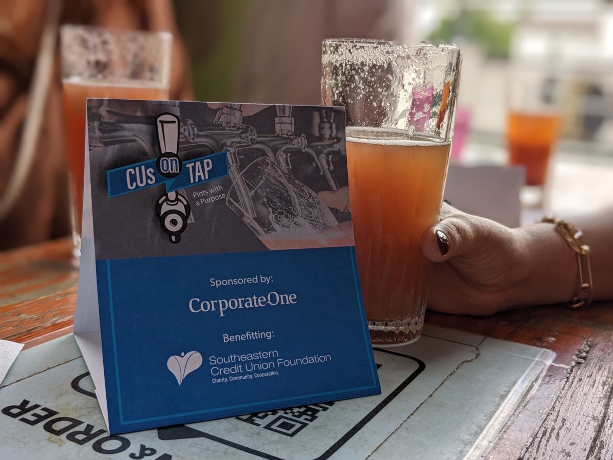 theleagueofcus's tweet photo. Another #CUsOnTap event in the books! "Pints with a Purpose" benefitting the Southeastern Credit Union Foundation. Thanks to our sponsor CorporateOne! We always have so much fun at these events! #TheCUDifference See more of our events here: https://t.co/I5D6UZpspH https://t.co/47uAKrsfmX