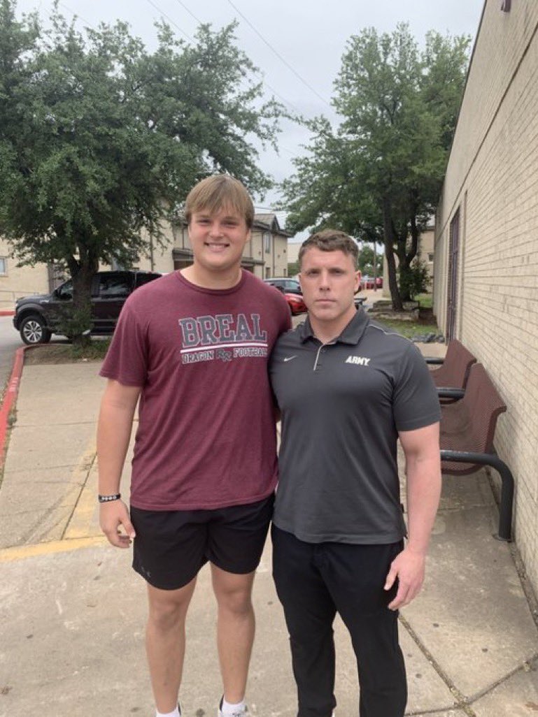 After an awesome conversation with <a href="/MikeViti/">MIKE VITI</a>, I’m honored to share that I have received an offer from Army West Point! #GoArmy <a href="/ArmyWP_Football/">Army Football</a> <a href="/thatchercoach/">Drew Thatcher</a> <a href="/cmoorefrog/">Cody Moore</a> <a href="/TenneyCoach/">Coach Tenney</a> <a href="/RoundRockFB/">Round Rock Football</a> <a href="/var_austin/">VAR</a> <a href="/Perroni247/">Brian Perroni</a>