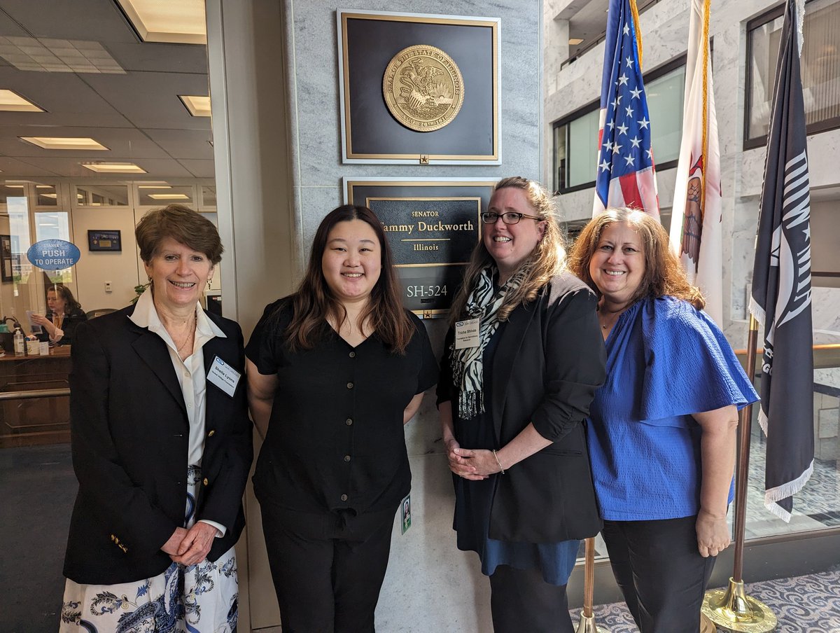 Thank you Jessica Liu from Senator @TammyDuckworth's office for speaking with us about the needs of the 84million living w/ #skindisease #sarcoidosis #CSDonTheHill #allcopaysmatter #SafeStepAct #NIAMS @StopSarcoidosis @USskincoalition