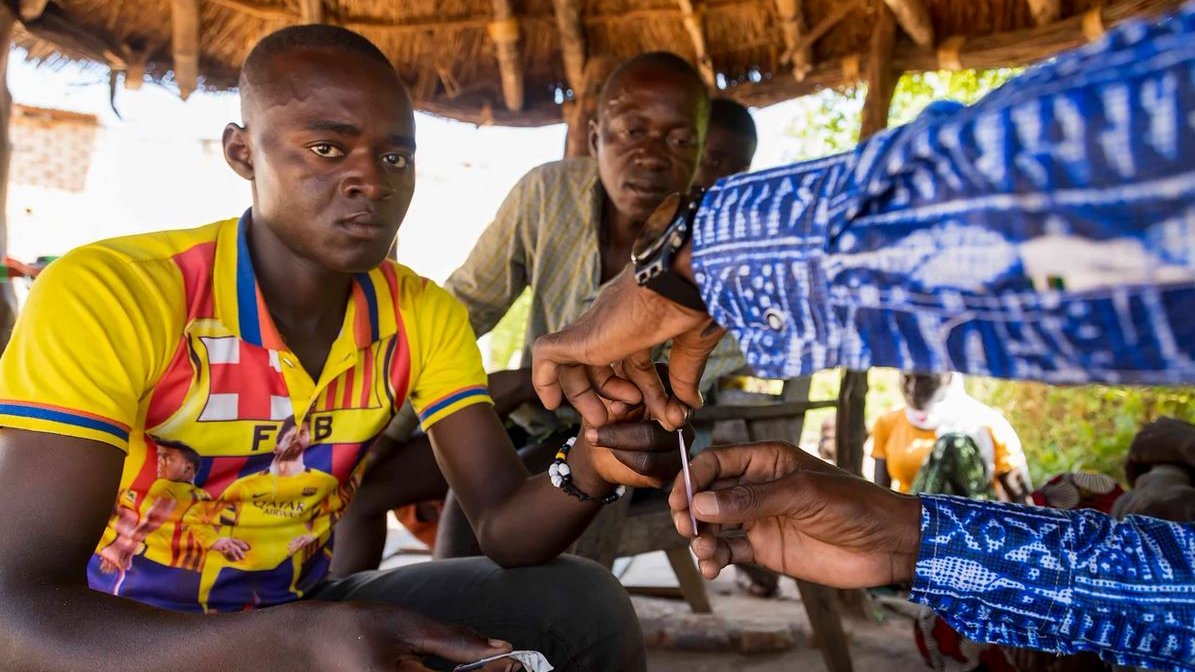 ASteiner's tweet photo. The world has shown strides in progress to #EndMalaria and we still need to #StepUpTheFight.
In Chad, in our partnership with @GlobalFund, see how @UNDP is supporting community-based malaria prevention, diagnosis and treatment. ๐https://t.co/GYs4Pu0kzL #WorldMalariaDay https://t.co/3qLY791yYV