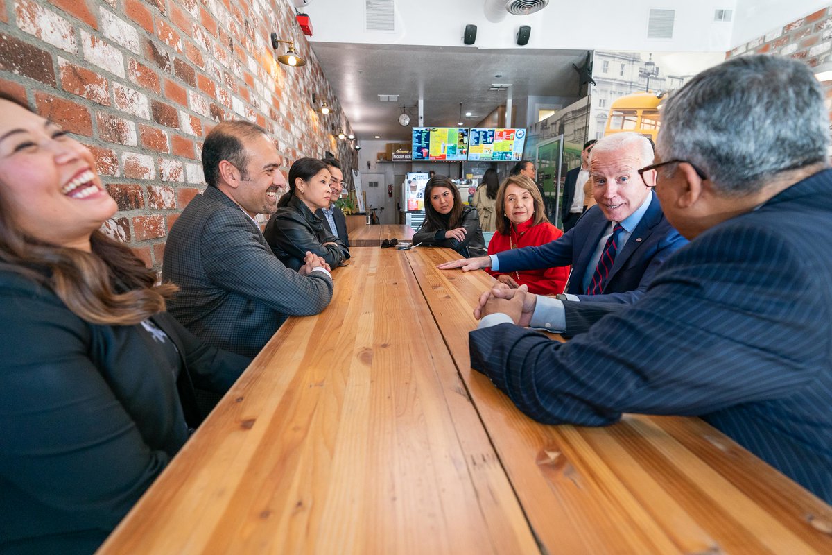 Official Team Kamala tweet media