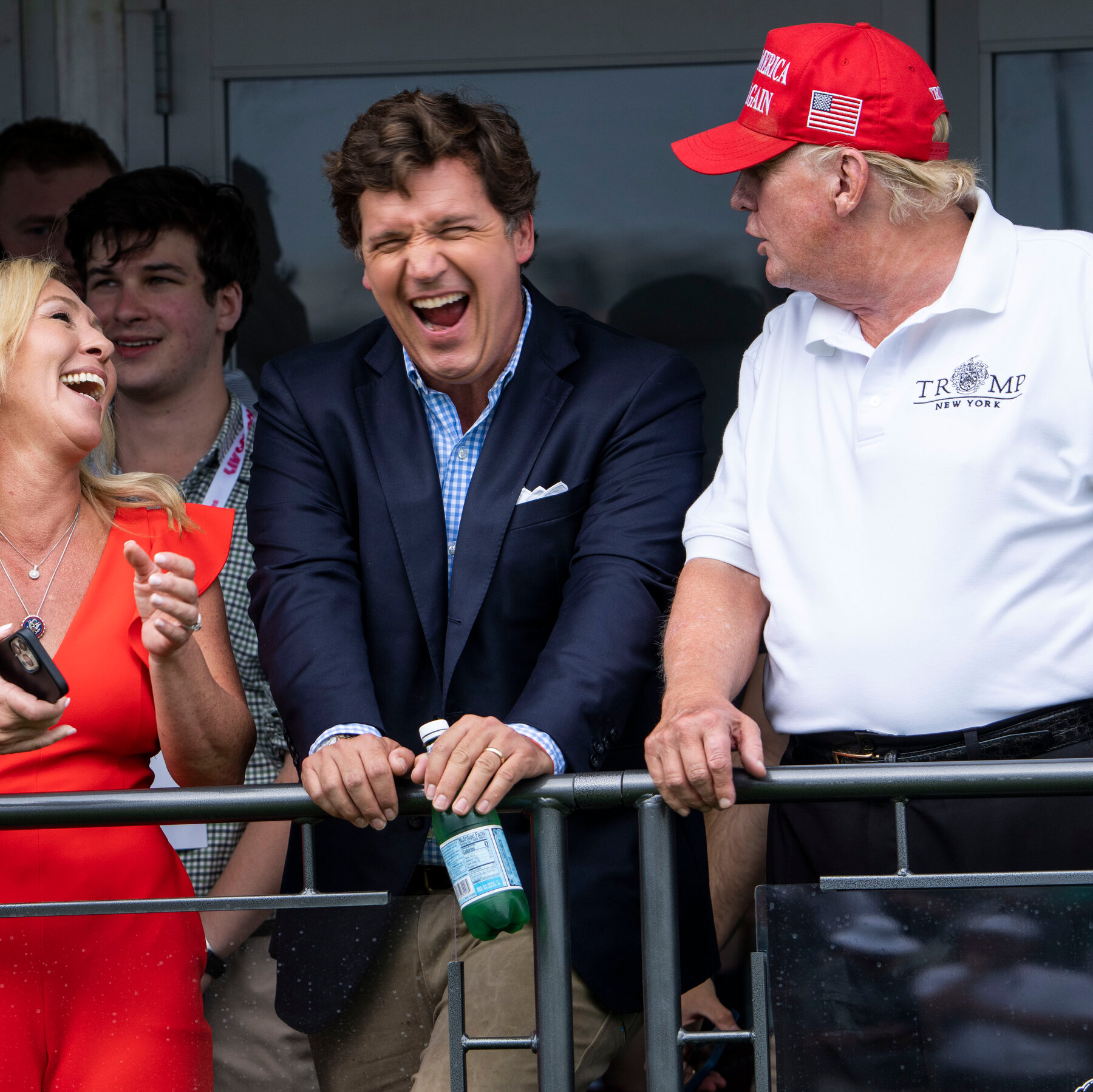  amuse on twitter source tucker carlson s contract was signed in feb