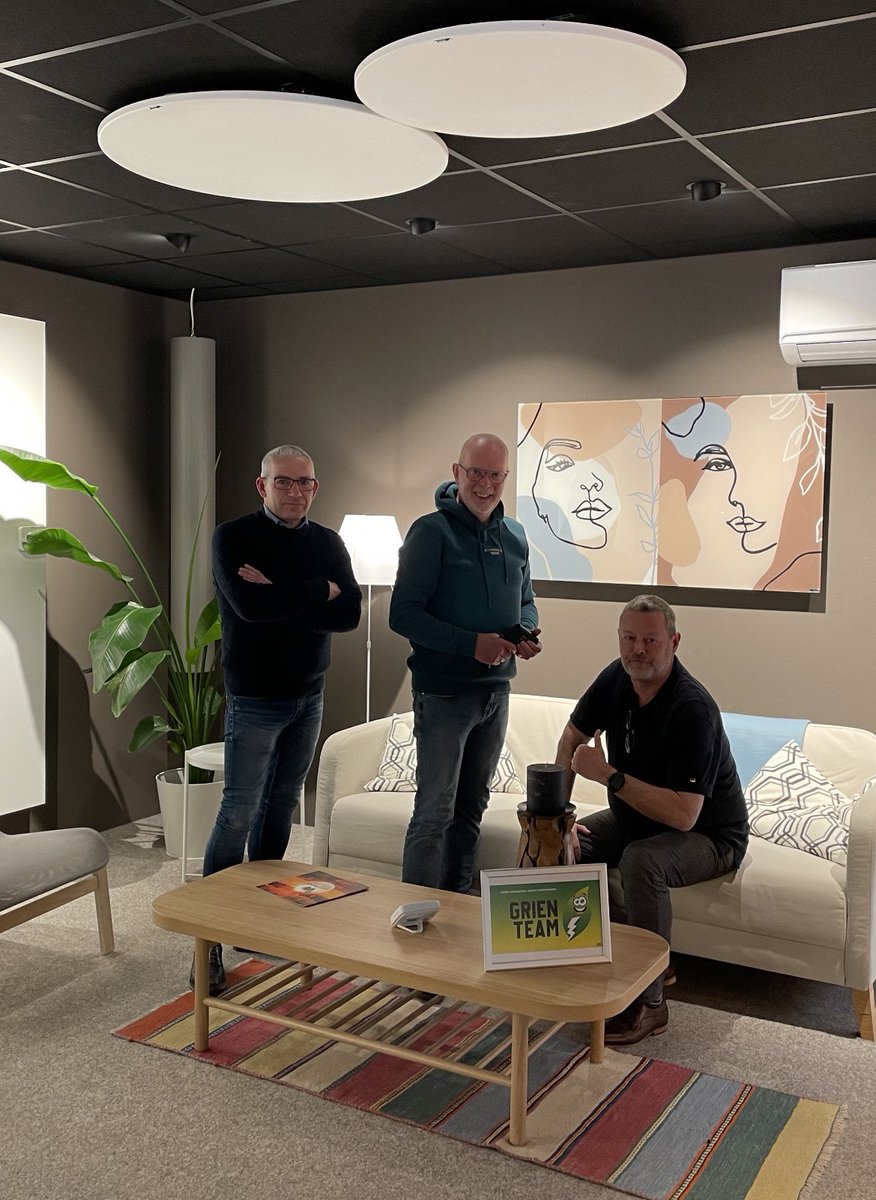 BuitengewoonD's tweet photo. Dinsdag hebben we met een delegatie uit de wijk en onze coöperatie een bezoek gebracht aan #Wellheat te Drachten. Zeer interessante info mogen ontvangen over de toepasbaarheid van infrarode verwarming. https://t.co/yLV3oq23Uk