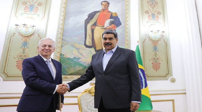 VTVcanal8's tweet photo. Venezuela y Brasil revisan procesos de la IV Cumbre de la OTCA

#VenezuelaTerritorioDePaz  

https://t.co/iO1fF3qb5x https://t.co/rGB7qgMAIe