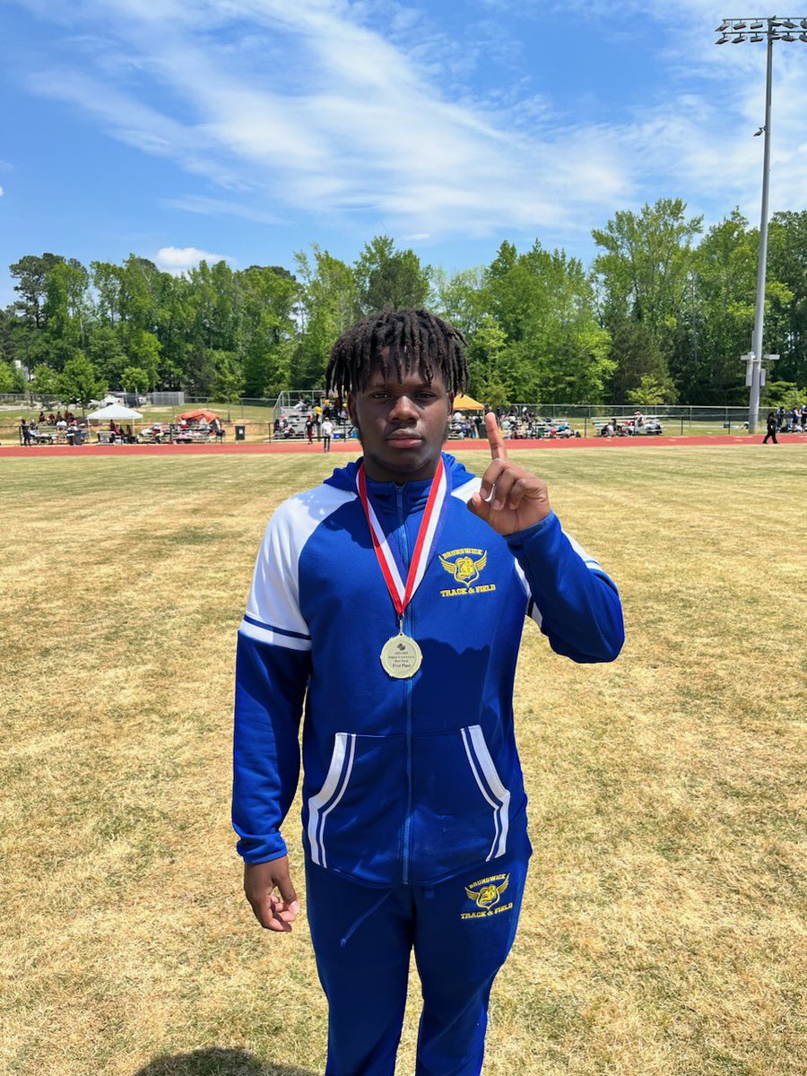 Big Congratulations to the Region Champ Jashawn Towns @Jshawntowns2 ! Winner in the Discus.