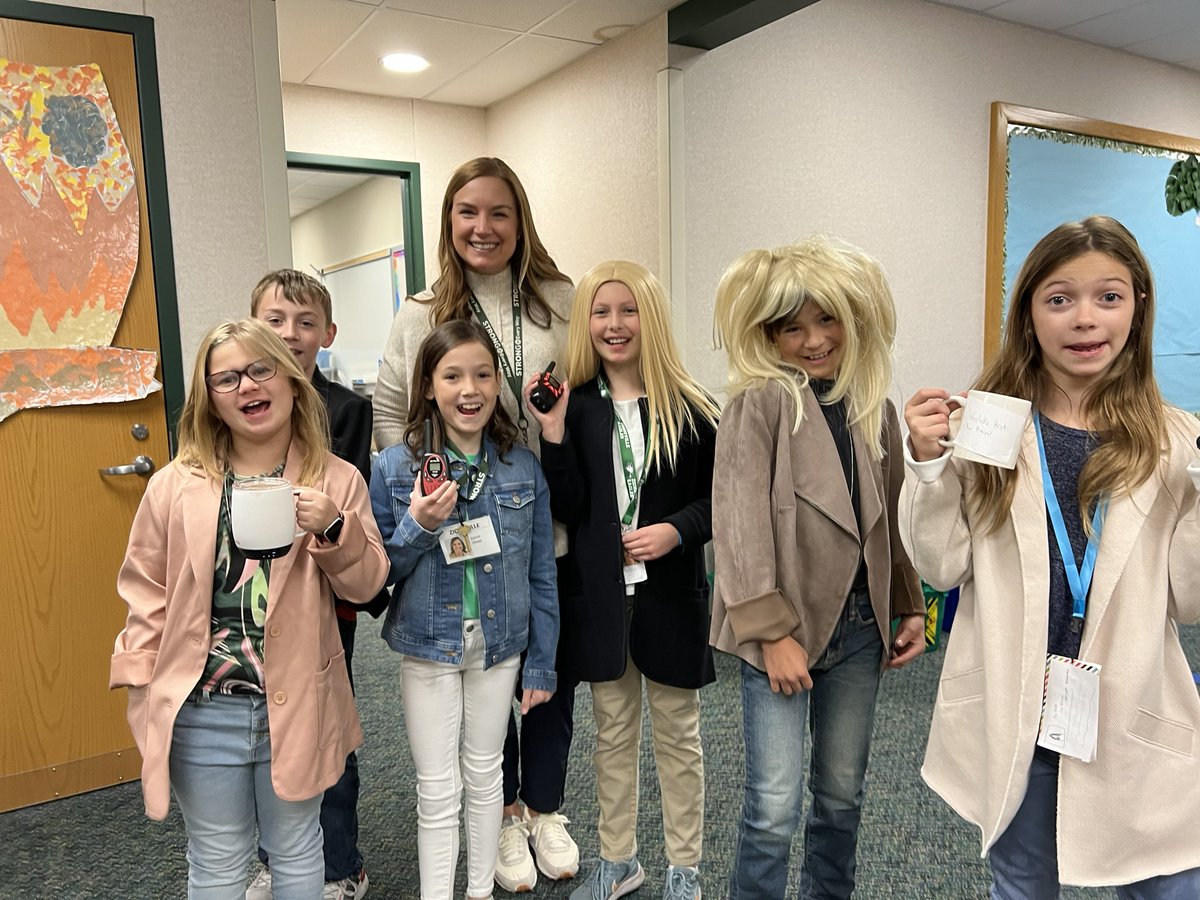 Our 4th graders are doing an ABC countdown and today was Dress like Mrs. Drake Day! #sgeeagles