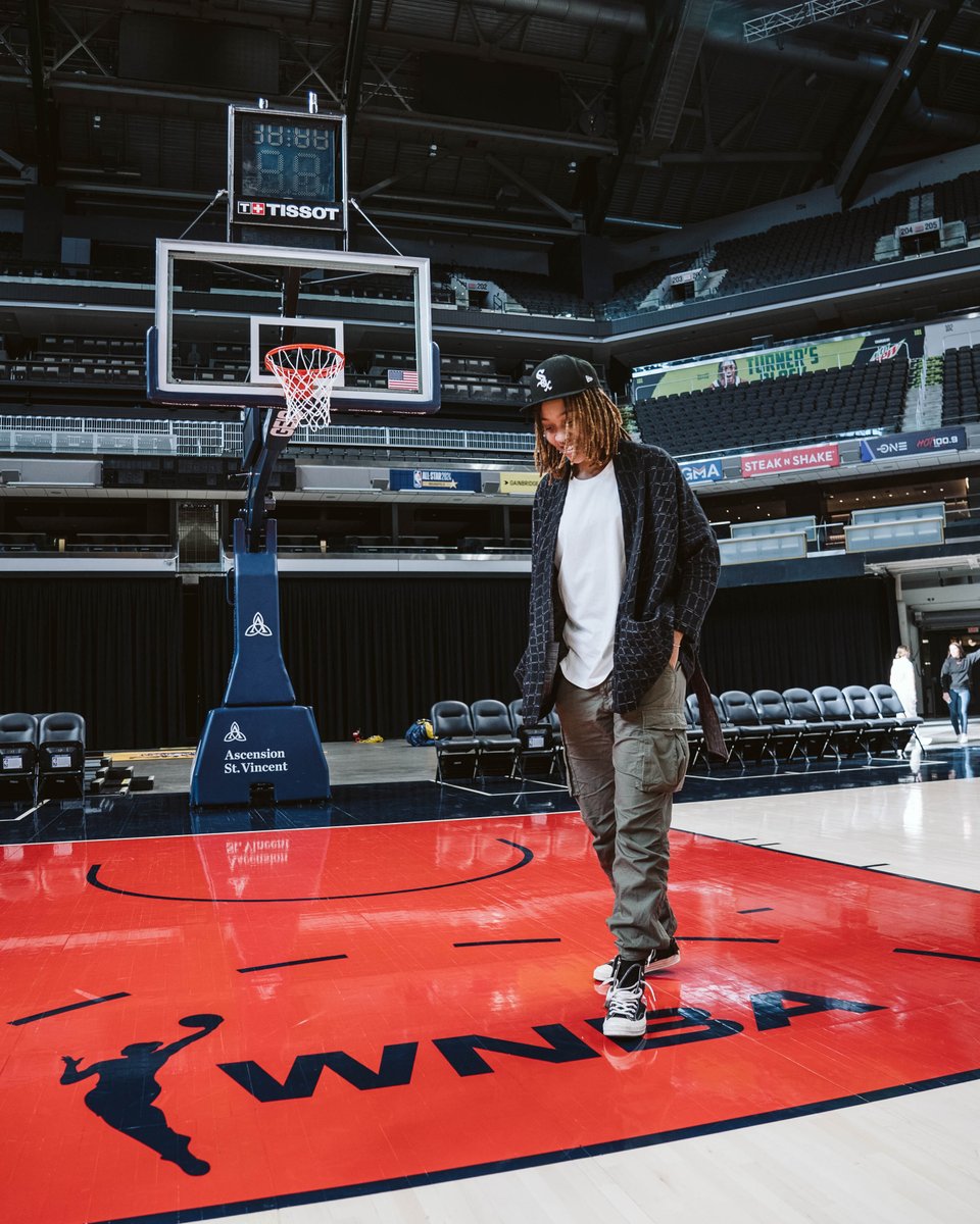 Indiana Fever tweet media