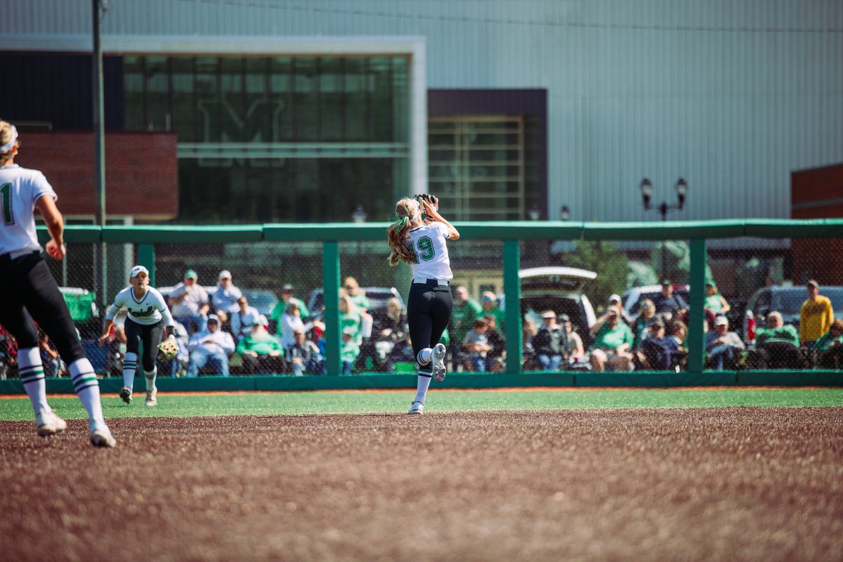 Another new chapter was written today in Marshall softball history. You can simply call this one, “The latest chapter of Dot Magic!” 😁

🔗: bit.ly/SbVTrecap

#PaintItGreen // #WeAreMarshall