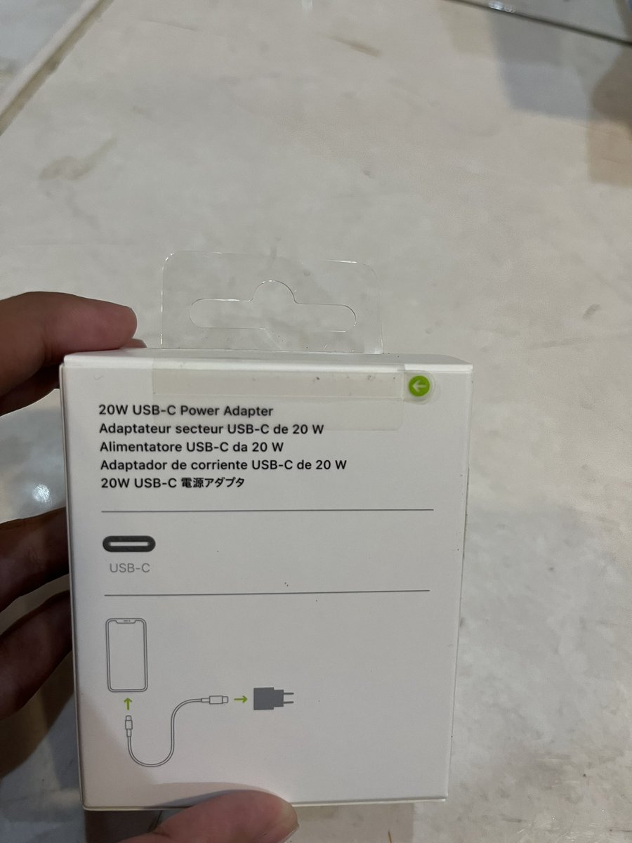 piexapples's tweet photo. wts USB-C 20w Power Adapter official ibox. Dijual karena ternyata udh punya, jadi yang kebeli nganggur, masih tersegel. Baru bener-bener baru 

📍jabodetabek, jawa timur

#wts #ibox https://t.co/4uYm0Ky9X8