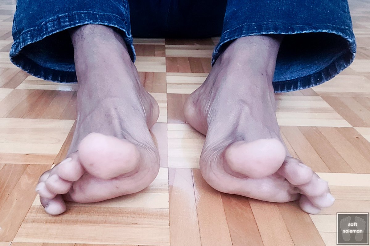 softsoleman's tweet photo. #softsoleman #malesoles #piedsmasculins #malefeetcommunity #malefeet #malefeetfantasy #malefeetuniverse #malefeetworld #malefeetindustry #malefeetworldwide #maletoes #toeslovers #toefetish #orteils #mantoes #plumptoes #meatytoes #orteilsmasculins #orteilshomme #toes #bigfeet https://t.co/50Hb9ewa2u