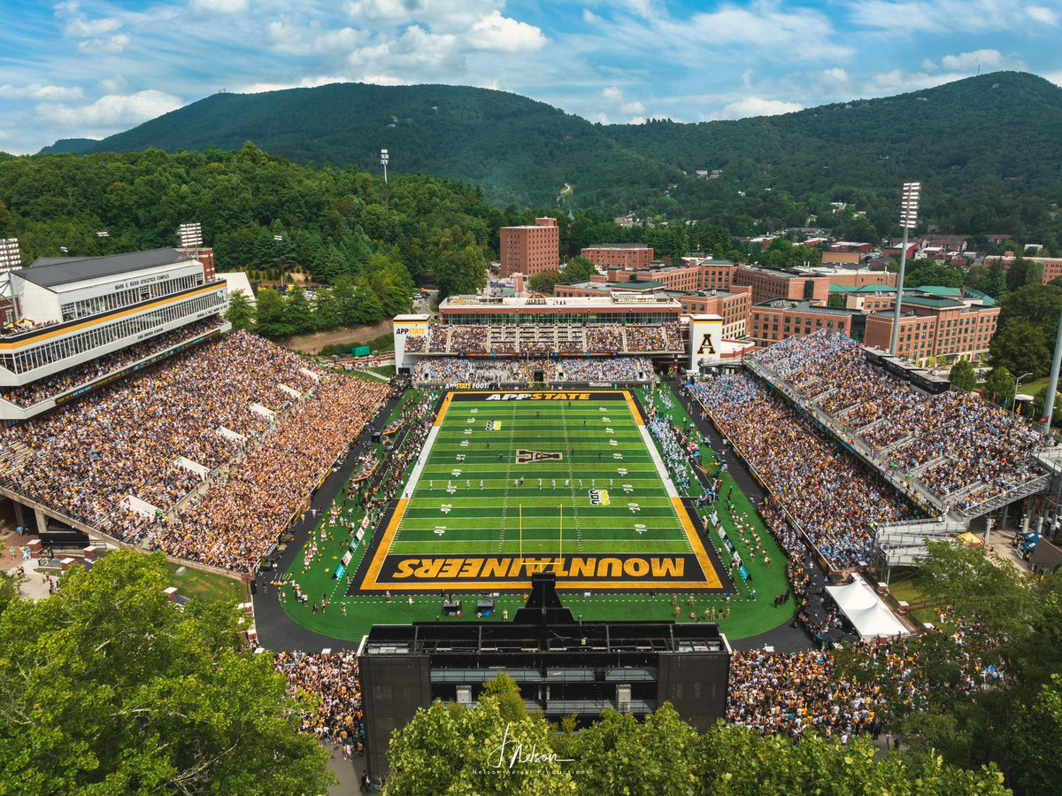 #AGTG After a great conversation with <a href="/Coach_Cab/">Victor Cabral</a> . I am blessed to receive an offer from App State!💛🖤<a href="/AHSCougarsFB/">Asheville High School Football</a> <a href="/CoachRadford/">Coach Radford</a> <a href="/CoachCardillo/">Jake Cardillo</a> @Coach_Rudisill <a href="/CoachChavis_/">Chavis Williams</a> <a href="/CoachSwain3/">Jesse Swain</a> @On3Recruits @RivalsFriedman