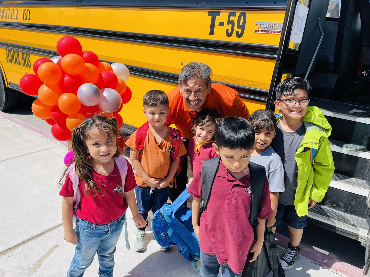 Congressman Silvestre & Carolina Reyes Elementary tweet media