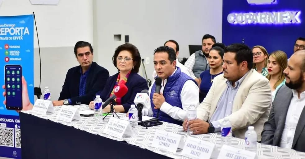 cicdurango's tweet photo. ✅️ Agradecemos a las autoridades municipales que participaron en el lanzamiento de la plataforma #CIVIX 

✅️ Ahora será mucho más fácil participar en tu comunidad 

#CICDurango #participacionciudadana https://t.co/kDF0YRquDi