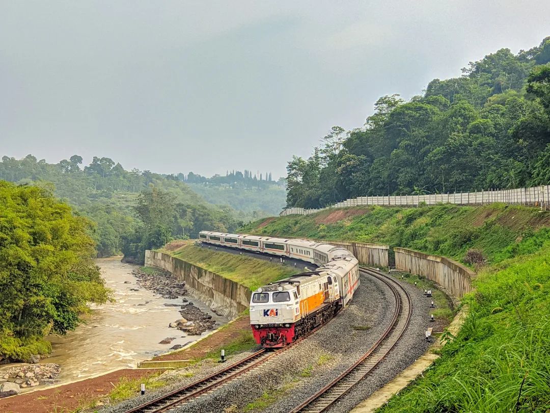 Kereta Api Indonesia tweet media