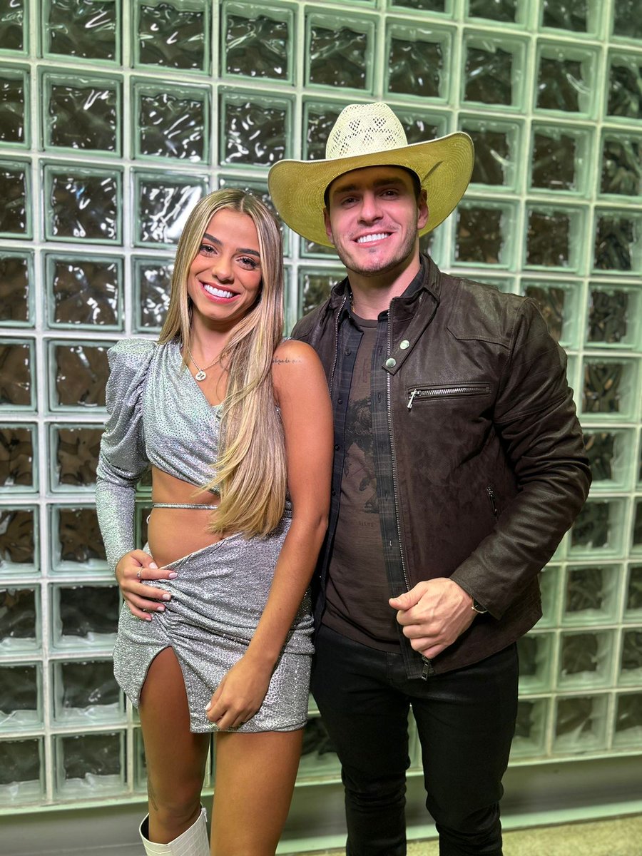 bbb's tweet photo. ✨ Key Alves e Gustavo diretamente dos bastidores da Final do #BBB23! ✨ #RedeBBB https://t.co/IjmLek65VK