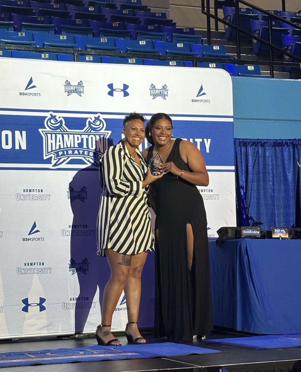 Hampton Pirates Softball tweet media