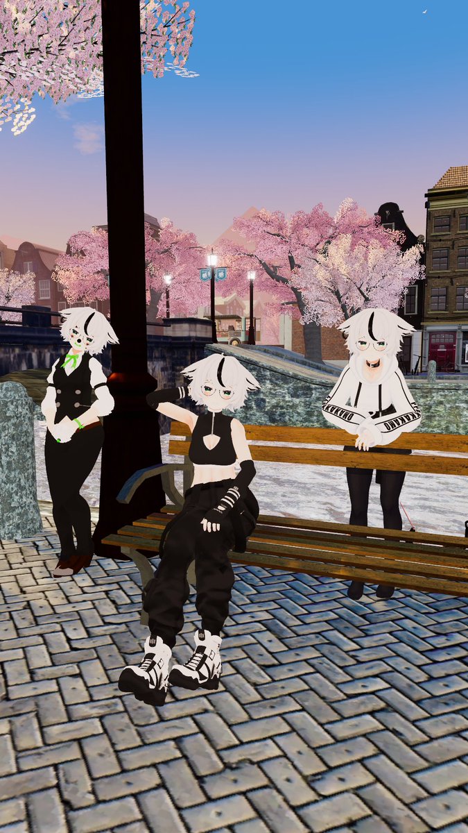 VRydus's tweet image. Everyone be using big words like schizophrenic but I think they just jealous I'm always with the boys😎