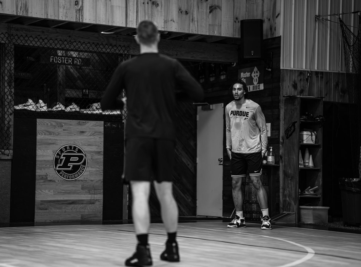 CompeteTraining's tweet image. Don’t believe the hype about you, just work, and you’ll be good at what you do. 👍
-
BELIEVE the hype about you, just work and you’ll be GREAT at what you do. 💯
-
📸: @Landofullframe 
-
#compete #wetraininabarn #mindset #mindsetcoach