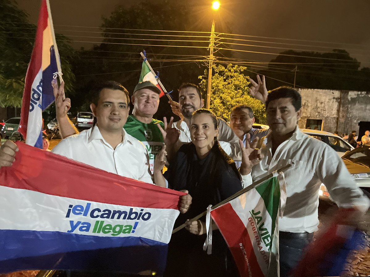 Emocionante caravana hacia Coronel Bogado con los amigos intendentes <a href="/LuisYd_/">Luis Yd</a> Héctor Céspedes, los candidatos y la gente que dice sí a la Lista 3!!! #ElCambioYaLlega <a href="/EfrainAlegre/">Efraín Alegre</a> @solenu2023
