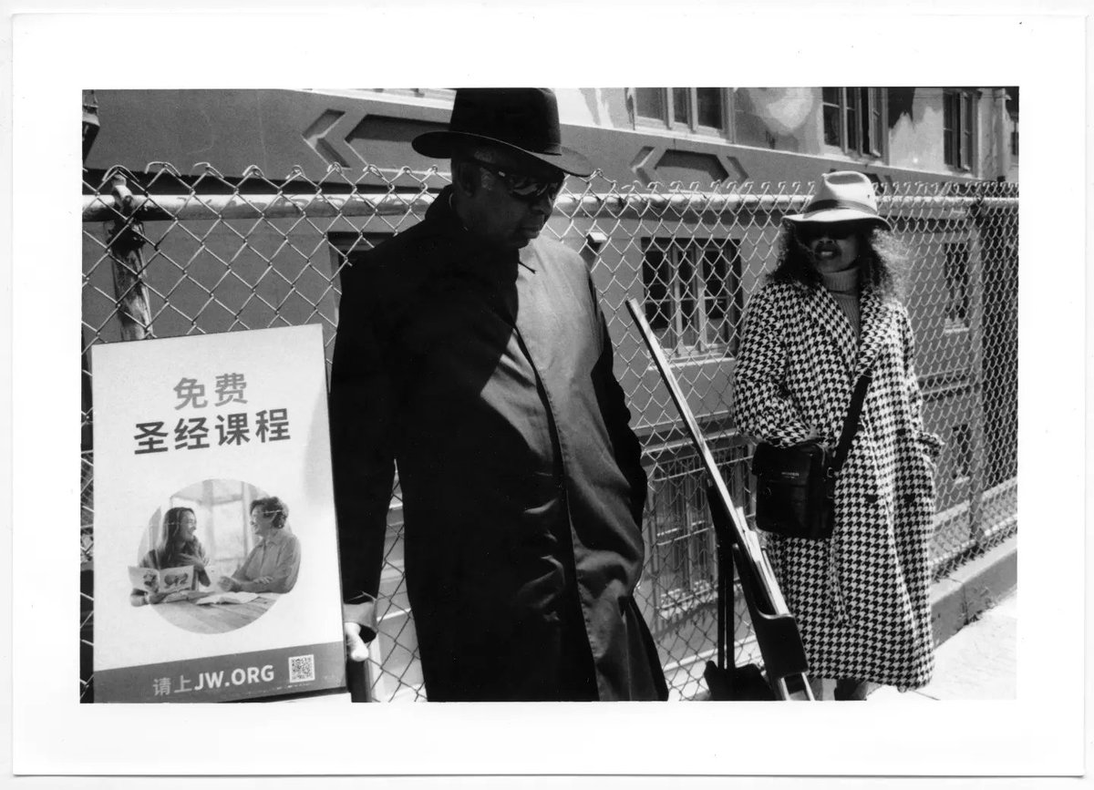 Albatross_myguy's tweet photo. Darkroom prints scanned.
Sf streets
#sprintsystems 
#Darkroom 
#leicam6
#filmphotography 
#streetphotoraphy 
#photography 
#ilford https://t.co/zsX1oYA6Ti