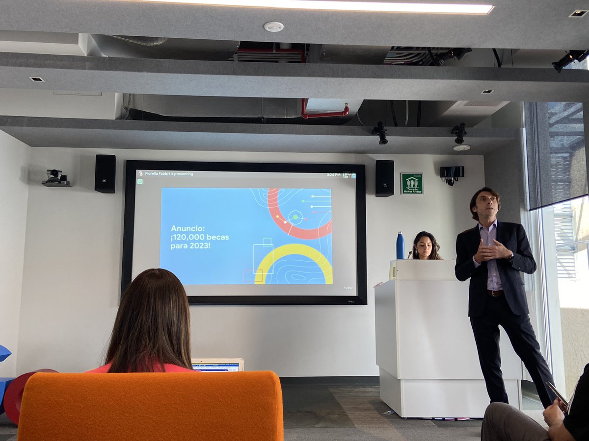 Para este año, <a href="/googlemexico/">Google México</a> anunciará un total de 120 mil becas para obtener un Certificado de Carrera de #Google.

Los cursos son: Soporte de TI, Administrador de Proyectos, Analista de Datos y Diseño de UX.