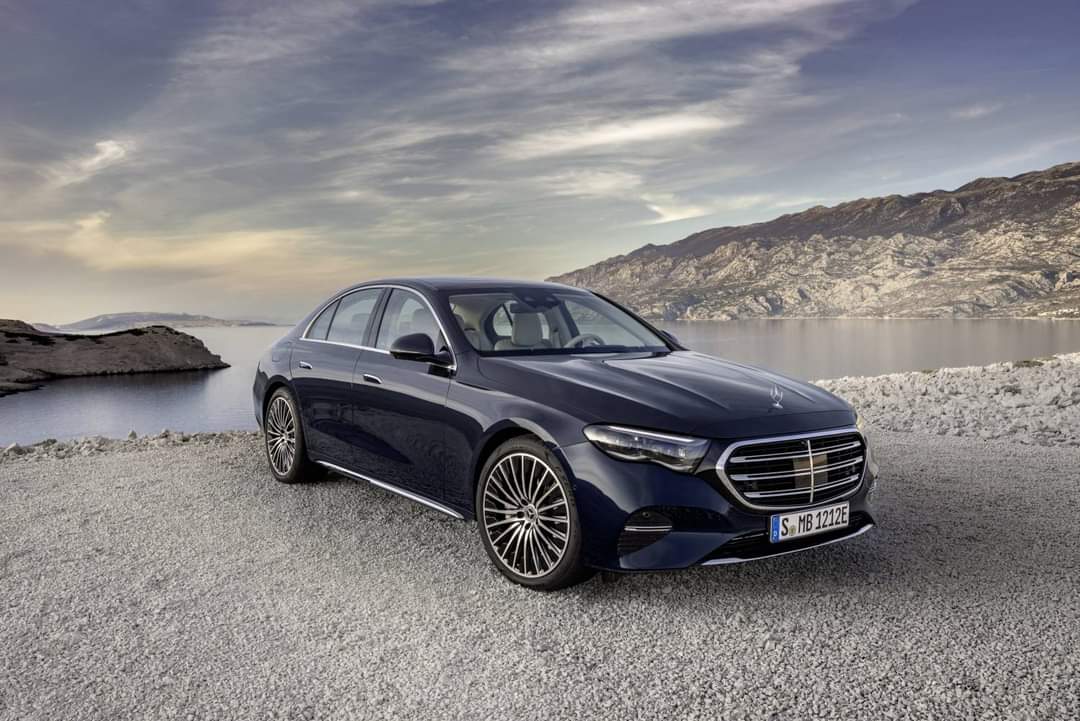 burutrad's tweet photo. NEW MERCEDES BENZ E-CLASS W214 DEBUT!! #MercedesBenz #Neweclass #W214 #Mercedes https://t.co/fzigagqEUO