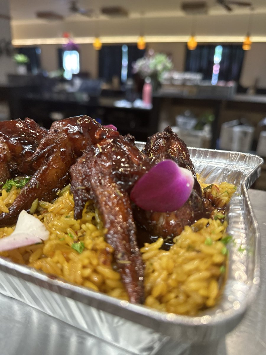 Bellies522's tweet photo. Yesterday’s Vibes 
#smokedchicken
#melliemondays https://t.co/ze1Vnb3Vj4