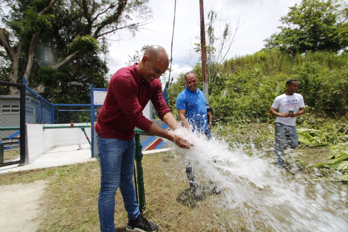 Dos pozos de agua en el municipio Acevedo: “La Concepción" y "El Clavo 1" están 100 % operativos luego de los trabajos de mantenimiento que gestionaron las comunidades con recursos de la Consulta Popular 2022. Más de cinco mil habitantes beneficiados con estos proyectos. (1/2)
