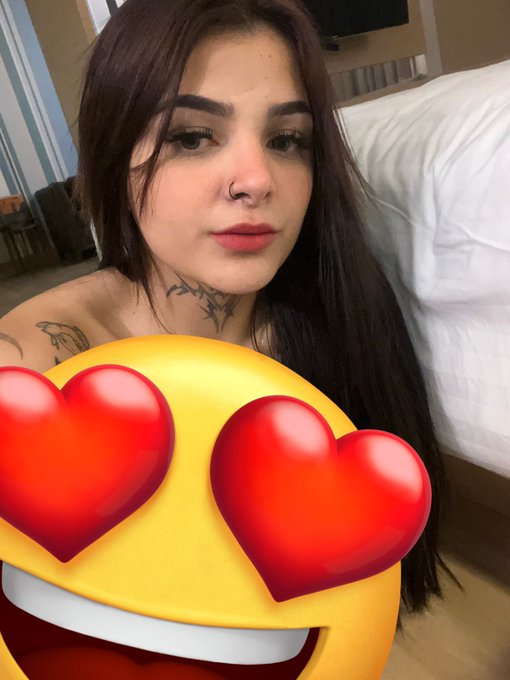 Te veo y tu? 🫣  😈 https://t.co/Czc01qMnWh 🫶🏻 https://t.co/rufOpDlGtm