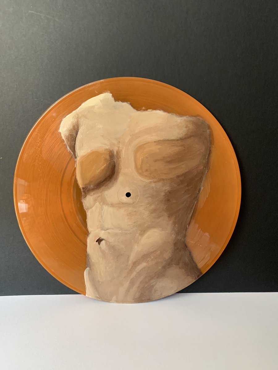 xlemonprince's tweet photo. “tuning in: orange”
acrylic on 12” vinyl
2023

model: anonymous, uses they/he https://t.co/5YaKBVLIbb