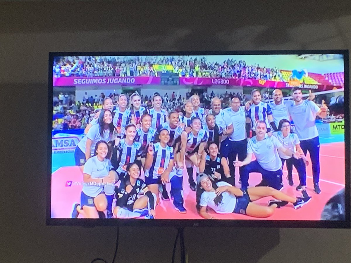 EffioShirley's tweet photo. @MovistarDeporPe Lindo marco !!! 💙🏐 arriba Alianza !!! https://t.co/jrGSkcaRAj