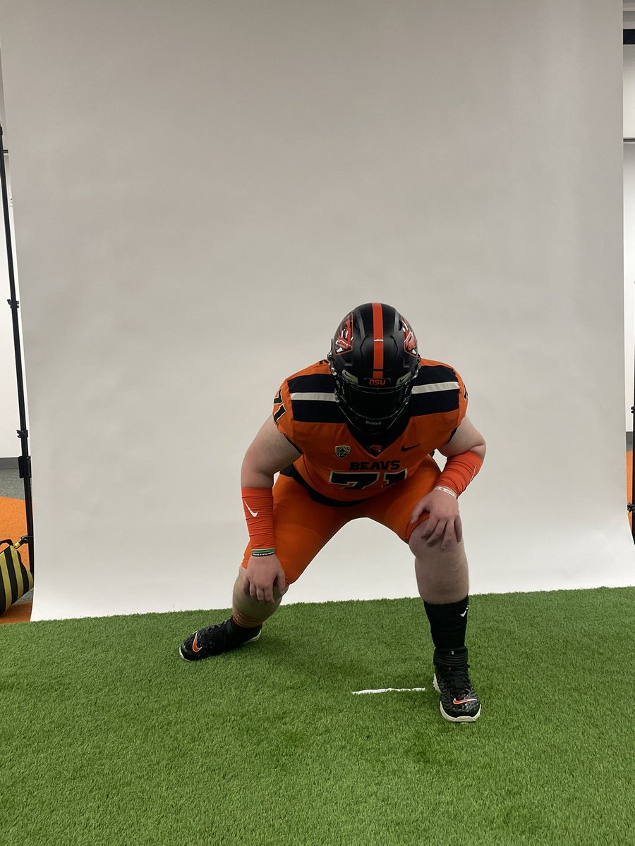 jace71eveland's tweet photo. I had a great visit at Oregon State, and had some great conversations with the coaching staff. Thanks @BeaverFootball for having me!
@BrandonHuffman @MikeDoc40 https://t.co/u2lqYwNY2E