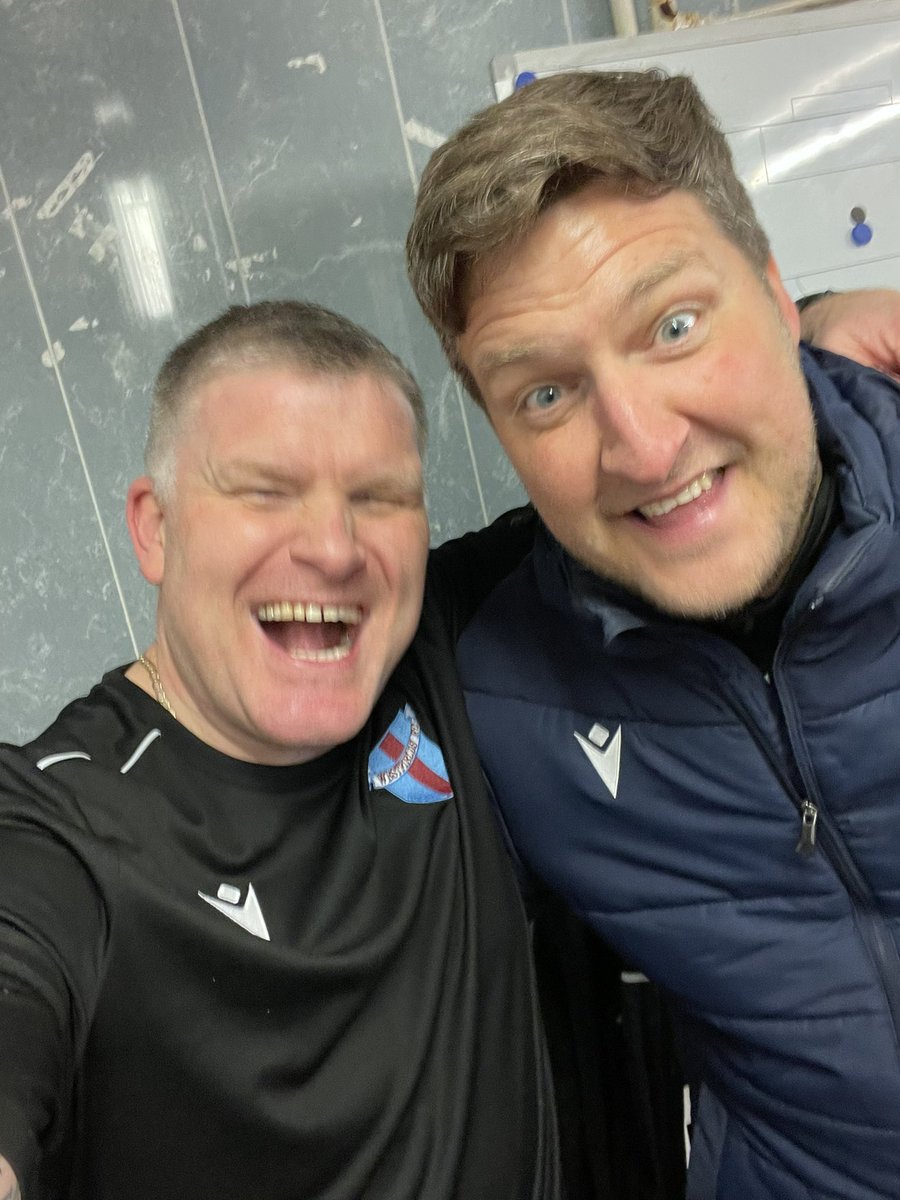 SJacko0578's tweet photo. @Westfieldsfc1 that’s for Clive today #upthefields https://t.co/ipBW5dYVTq