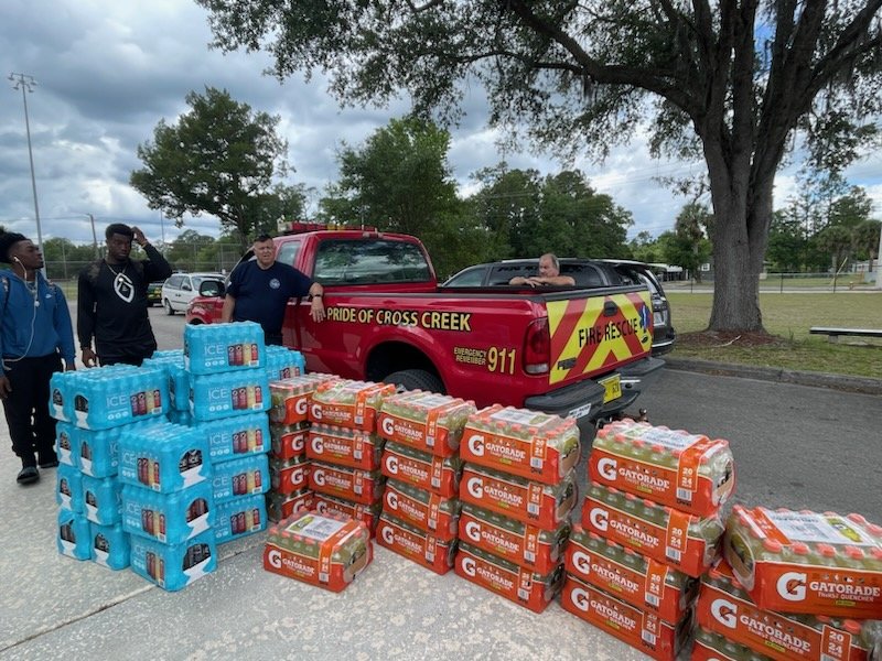 🧡 Hawthorne Teacher and Staff Appreciation Week🖤 #HawthorneHasTheBestStaffInTheWorld
On Monday, Ms. Currea &amp; students prepared a delicious breakfast and lunch.

Today, CampusUSA brought lunch.

Thank you, Sherri Krienke &amp; Cross City Vol. Fire Dept for their testing donations!